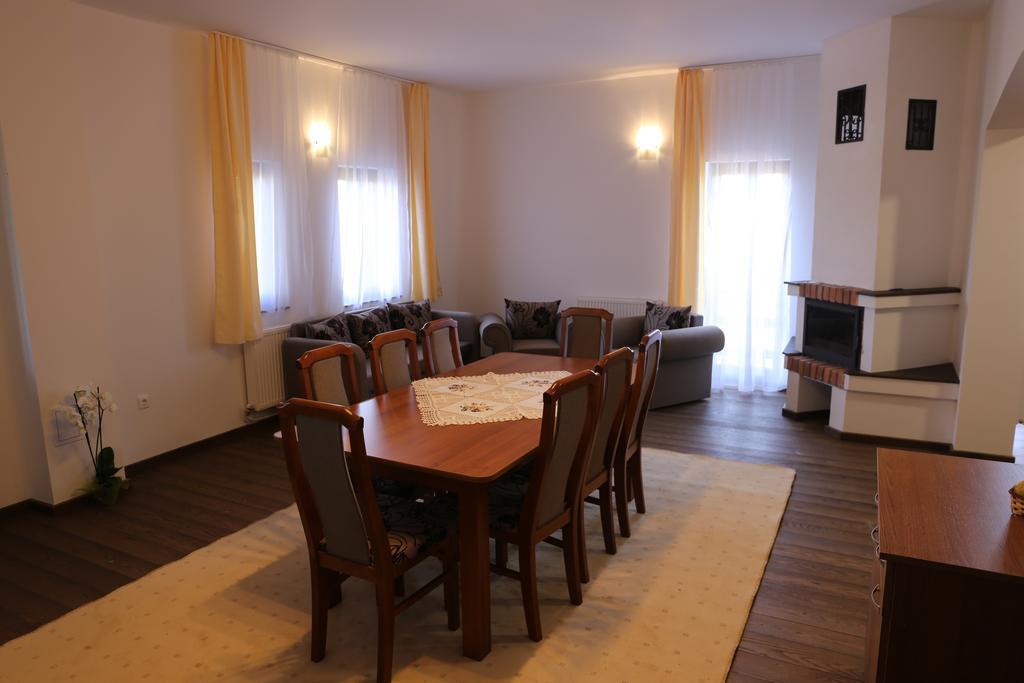 Hotel Ezüstfenyő Agroturisztikai Panzió Borzont Exterior foto
